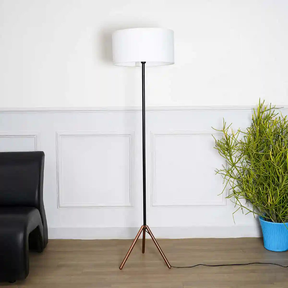 MIZUKO Matte Black and Copper Floor Lamp With Off White Cotton Shade