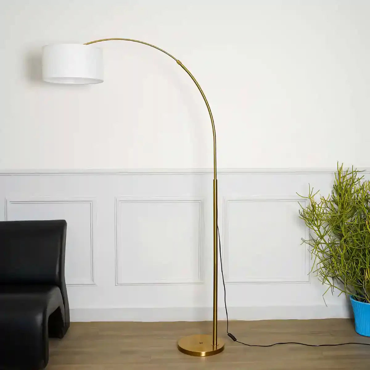 MESH Single Light Overhang Floor Lamp With White Cotton Shade